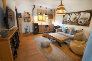 Kuchyňa alebo kuchynka v ubytovaní Abadía de Montenartró Apartamentos