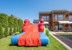 Zahrada ubytování Baltic Resort + 37 fotografií