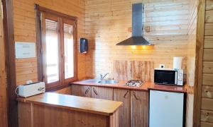 Kuchyňa alebo kuchynka v ubytovaní Casas de Madera Los Molinos