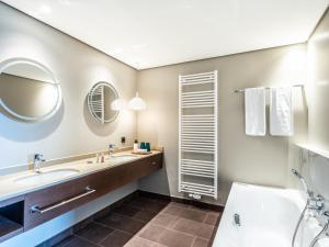 Koupelna v ubytování Falkensteiner Hotel Bad Leonfelden Superior