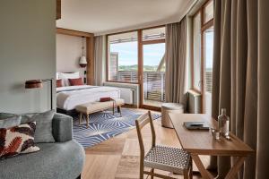 Postel nebo postele na pokoji v ubytování Falkensteiner Hotel Bad Leonfelden Superior