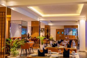 Restaurace v ubytování La Oasis by Meraden ,Goa