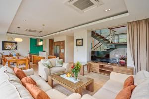 Khu vực ghế ngồi tại Sunny Villas Near The Beach Da Nang