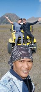 Гості Javalindra Homestay Tour and Travel