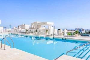 Zdjęcie z galerii obiektu Penthouse at Las Mesas with amazing views w mieście Estepona