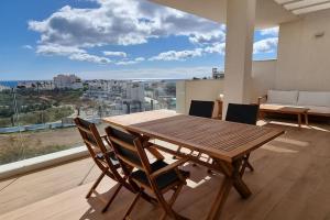 Zdjęcie z galerii obiektu Penthouse at Las Mesas with amazing views w mieście Estepona