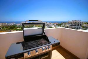 Zdjęcie z galerii obiektu Penthouse at Las Mesas with amazing views w mieście Estepona