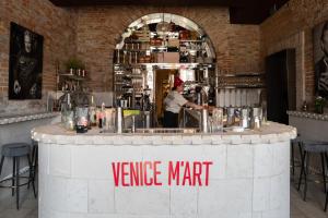 Nápoje v ubytování The Venice Venice Hotel