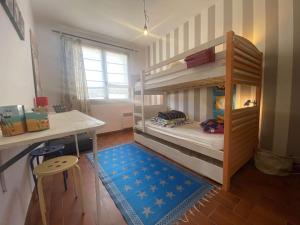 Η κουζίνα ή μικρή κουζίνα στο Maison 6 pers. avec jardin et terrasse, proche plage et forêt, animaux admis, ménage inclus - FR-1-246A-183