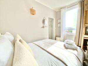 Fotografia z galérie ubytovania Appartements chaleureux - 15 min à pied de la gare v destinácii Le Havre