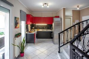 A kitchen or kitchenette at Endless Blue Sunshine