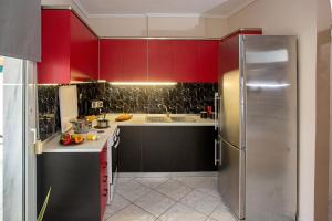 A kitchen or kitchenette at Endless Blue Sunshine