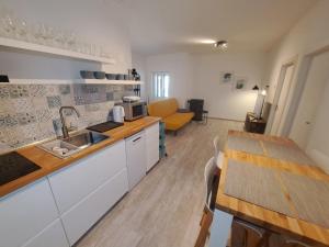 Køkken eller tekøkken på Apartment Grandić