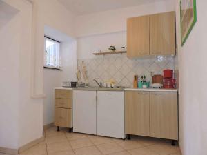 Zdjęcie z galerii obiektu Apartment Pomer 2 w mieście Pomer