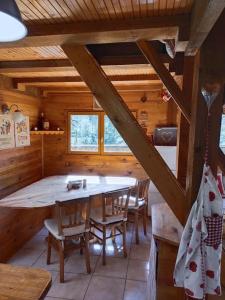 Fotografie z fotogalerie ubytování Chalet 1 chambre v destinaci Chenecey-Buillon + 19 fotografií