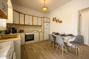 Gallery image of Villa nectar 2 bedrooms 4 pers with Jacuzzi by MPS in Perivolos