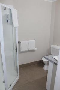 Sarina Beach Motel tesisinde bir banyo