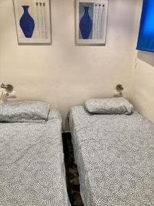 Postel nebo postele na pokoji v ubytování AlquilerSalou Estudio 1-10