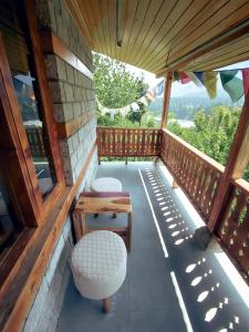 En balkong eller terrasse på The Zen Manali