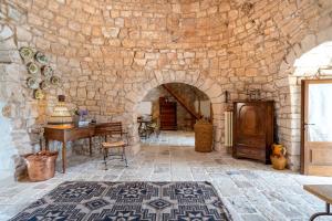 Imagem da galeria de Trullo La Vecchia Elce with garden em Locorotondo mais 33 fotografias