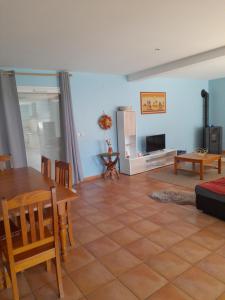 Μια τηλεόραση ή/και κέντρο ψυχαγωγίας στο Villa natasa