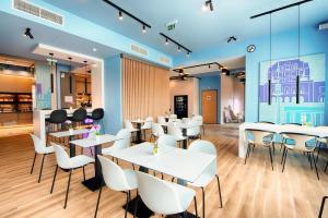 Posezení v ubytování B&B Hotel Wien-Meidling + 37 fotografií