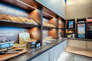 Kuchyň nebo kuchyňský kout v ubytování B&B Hotel Wien-Meidling