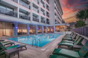 Bazén v ubytování Arbatt Marmaris Hotel nebo v jeho okolí