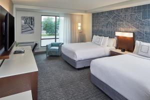 Postel nebo postele na pokoji v ubytování Courtyard by Marriott Minneapolis West
