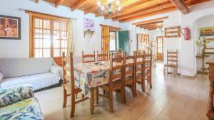 O zonă de relaxare la Casa Rural Villa Amigo Aracena by Ruralidays