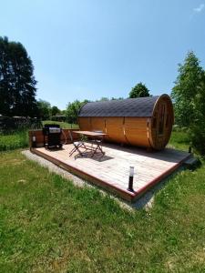 Afbeelding uit fotogalerij van Les Cabanes d'Hérande - Le Millésime in Fouchères