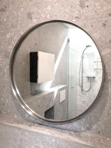 Ein Badezimmer in der Unterkunft Industriële WOW! Private studio 35m2