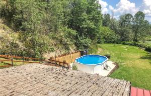 Roselli في Roselli: جلسة مسبح فوق البيت