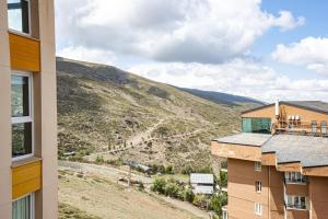 Een algemene foto van de bergen of uitzicht op de bergen vanuit het appartement