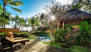 The Oberoi Beach Resort, Mauritius tesisinde veya buraya yakın yüzme havuzu