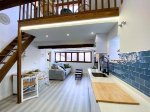 Posezení v ubytování LAGO Home - Apartamento nuevo en Llanes centro