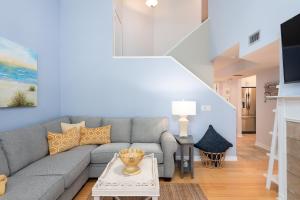Χώρος καθιστικού στο 2766 Live Oak Villa