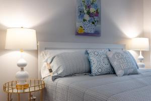 En eller flere senge i et værelse på 2766 Live Oak Villa