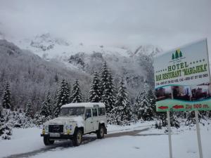 Hotel Margjeka durante l'inverno