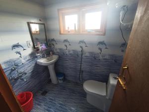 Koupelna v ubytování Zikra HomeStay