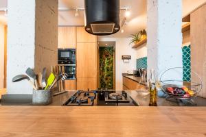 Kuchyňa alebo kuchynka v ubytovaní Apartamento Marbella Sea Views I + 8 fotografií