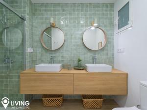 Koupelna v ubytování Living Las Canteras Homes - BEACHFRONT IN STYLE + 33 fotografií