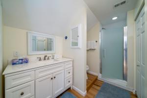 Koupelna v ubytování 528 Tarpon Pond Cottage