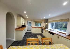 Køkken eller tekøkken på Gerddi'r Coed