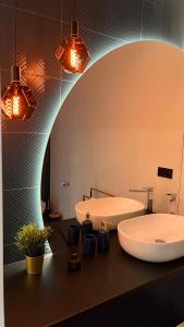 Ένα μπάνιο στο Karmelowy Apartment +7 φωτογραφίες