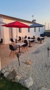 Φωτογραφία από το άλμπουμ του Auberge des etiers chambres d'hôtes σε Beauvoir-sur-Mer +15 φωτογραφίες