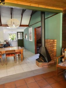 Gallery image of Varswaterkloof Houthuis in Paarl