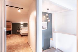 Postel nebo postele na pokoji v ubytování Homie Suites - Modern Apartments Nearby Istıklal Street & Galata Tower