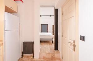 Postel nebo postele na pokoji v ubytování Homie Suites - Modern Apartments Nearby Istıklal Street & Galata Tower