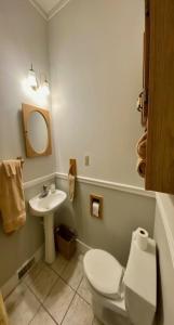 Ένα μπάνιο στο Nashville Suite 2